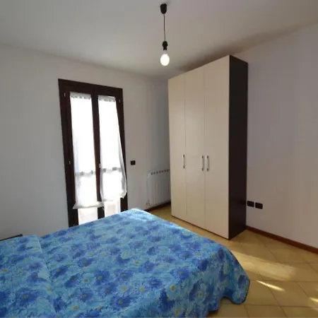 Spacious Close To The - Beahost